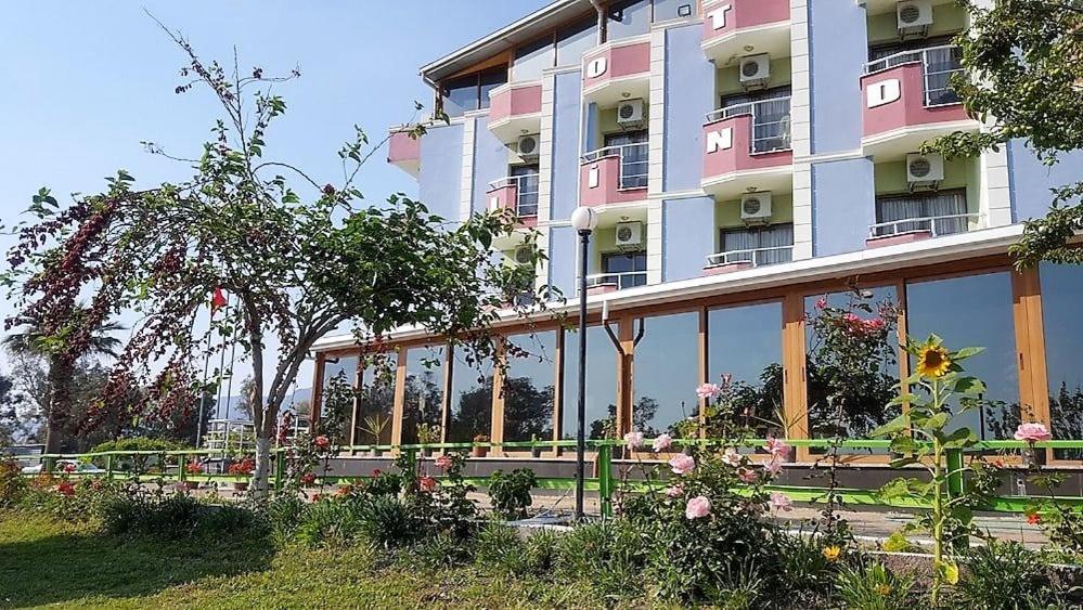 Linda Butik Otel Guemuelduer İzmir Luaran gambar